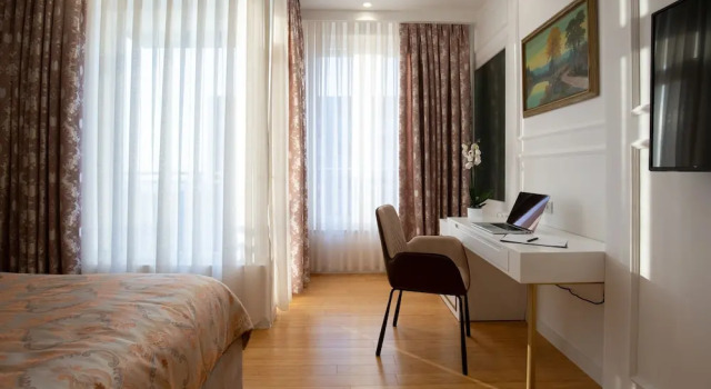 Полулюкс с балконом Star Hill Hotel