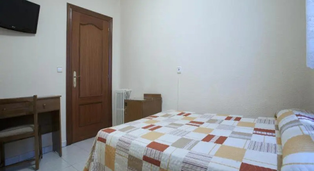 Двухместный номер Standard с балконом Hostal María Luisa