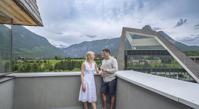 Люкс с 2 комнатами с балконом Narzissen Vital Resort Bad Aussee