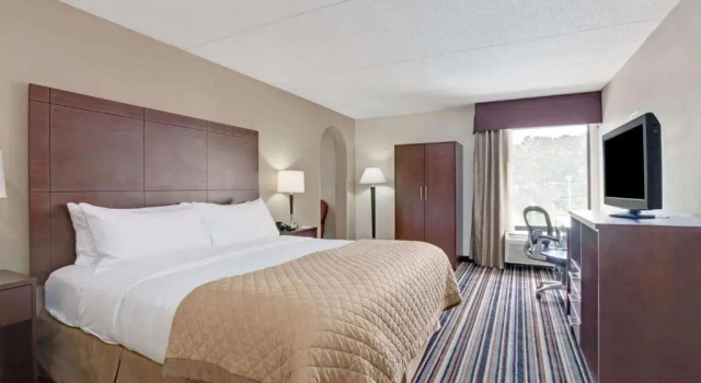 Номер Deluxe Wyndham Garden Charlotte Airport Southeast