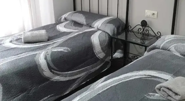 Hostal La Cañada Segoviana, Забронировать Отель Вальмохадо Toledo Province