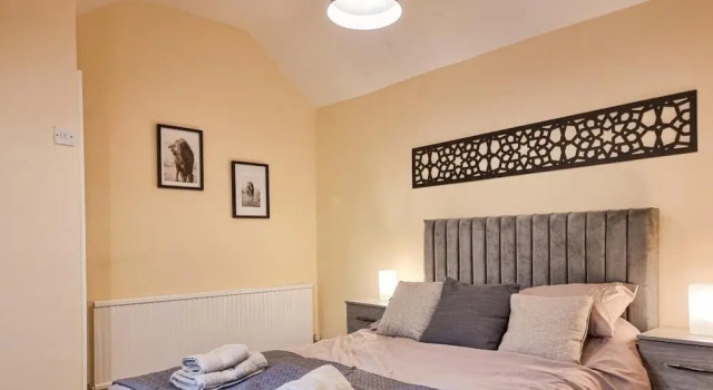 Коттедж Marvellous 5 bed Perfect for Family or Contractor