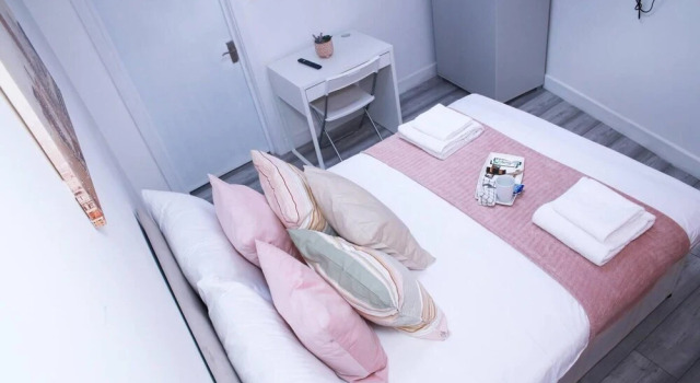 Apartment - Sleeps 2 & Free Parking, Varaa Huoneisto Asunnot kohteessa Merseyside, Huoneisto