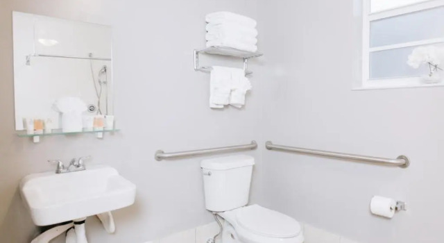 Двухместный люкс ADA Ocean Reef Suites
