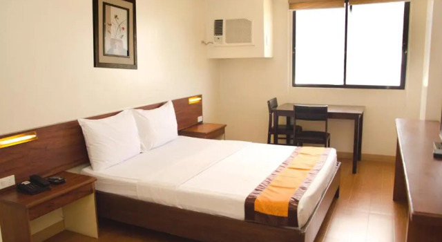 Двухместный номер Standard M Suites Hotel