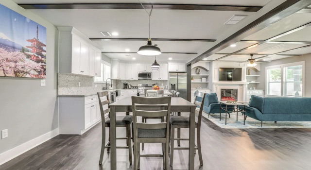 Modern Decatur Gem w/ Deck, 10 Mi to Atlanta, Reserva ahora Hotel Decatur Georgia