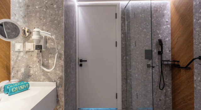 Двухместный номер Superior с балконом Qlusive Hotel
