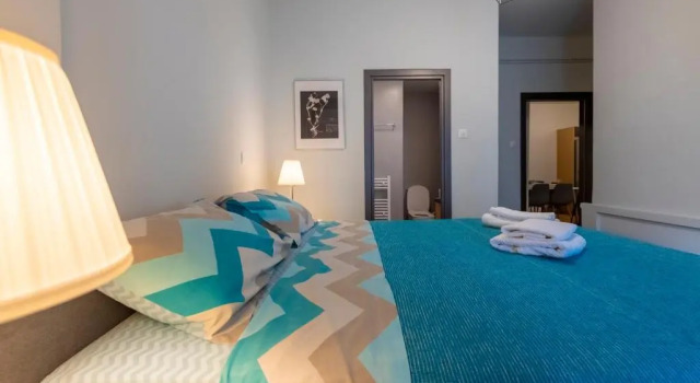 Modern 5BD Apartment in the Heart of Athens, Забронировать Апартаменты/квартира Афины Острова Саронического залива - Аттика, рядом с Theocharakis Foundation