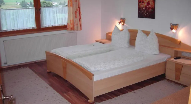 Auerhof Appartementhaus, Rezerwuj Hotel Hotele w Tyrol z parkingiem, Parking