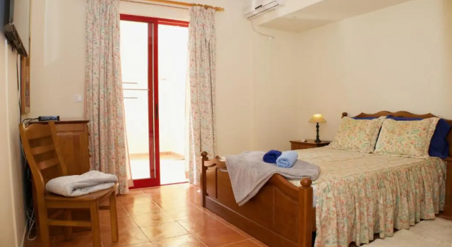 Angela Beach Place by AnaLodges, Varaa Hotelli Porto Santo Madeira