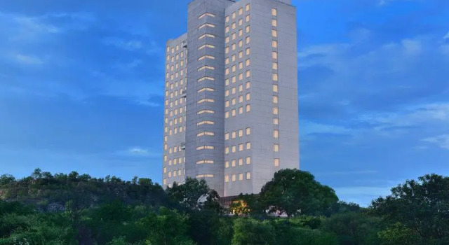 Кровать в общем номере Fairfield by Marriott Hyderabad Gachibowli