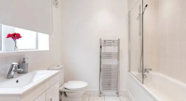 Modern 2-Bed, 2-Bath Bungalow, Boek Hotel Hotels in Kent met parkeren, Parkeren