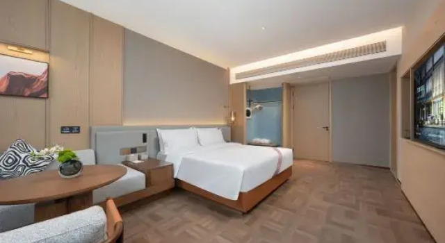 Люкс Elong Hotel Qingdao Golden Beach