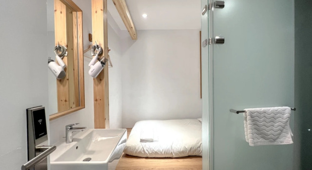 Standard Yhden hengen huone forest 3030 hostel