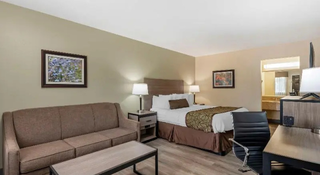 Четырёхместный номер Standard Best Western Inn of Brenham