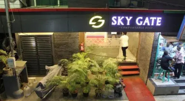 SKY GATE HOTEL Near Apollo MAIN, Women's & Children's US Consulate Sankara Netralaya Goethe Institute PrestigePalladium Shastri Bhavan Senmozhi Poonga Raj Ratnam Stadium TAJ Coromandal India Oil Bhavan Dr Mohan's Diabetics VAC Chennai, Забронировать Отель Отели и гостиницы Ченнаи, рядом с Alliance Francaise of Madras, Отель