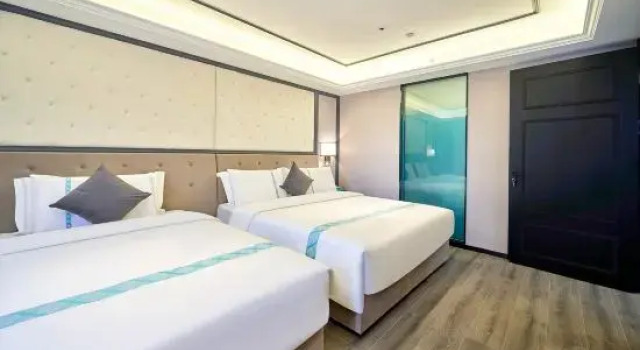 Люкс Xana Hotelle Hotel (Yanji Yanbian University Baihuo Building)