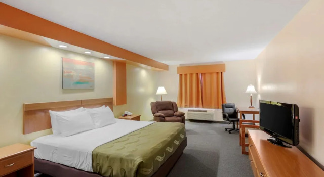Suite Quality Inn