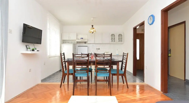 Apartamento Estándar 3 habitaciones con balcón Apartment 608