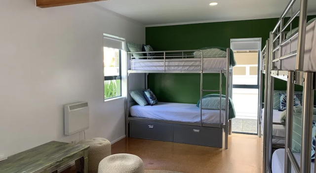 Peppertree Lodge - Hostel