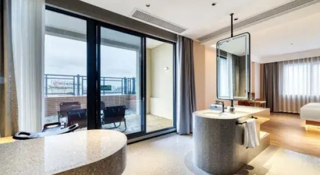Полулюкс Elong Hotel (Quzhou Shuitingmen Confucius Temple)