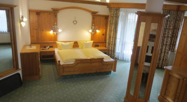 Номер Deluxe Alpenotel Rosenhof Ruhpolding, Wellness, Chiemgau Karte, Travelingo Bonus Programm