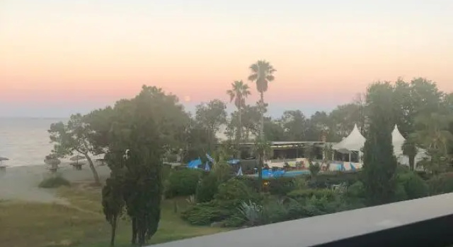 Joli T2 Les Pieds Dans L’Eau , Piscine Tennis...., Забронировать Апартаменты/квартира Отели Upper Corsica с бассейном, Бассейн