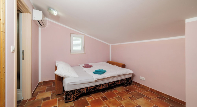 House Davorka, Varaa Hotelli Hotellit Kvarner Islands uima-altaalla, Uima-allas