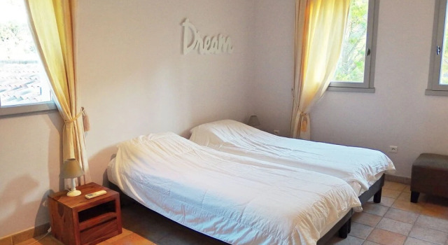 Modern Villa With Heated, Private Swimming Pool Near Mont Ventoux, Забронировать Вилла Бом-де-Вениз Mont Ventoux