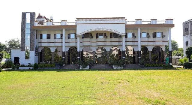 OYO 19567 Shimla Resort