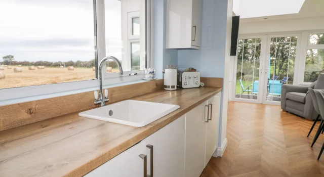 Searoad Cottage, Забронировать Дом для отпуска Виллы Каслрок, рядом с Пляж Castlerock, Вилла