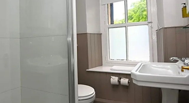 Standard huone The Wheatsheaf by Marston's Inns