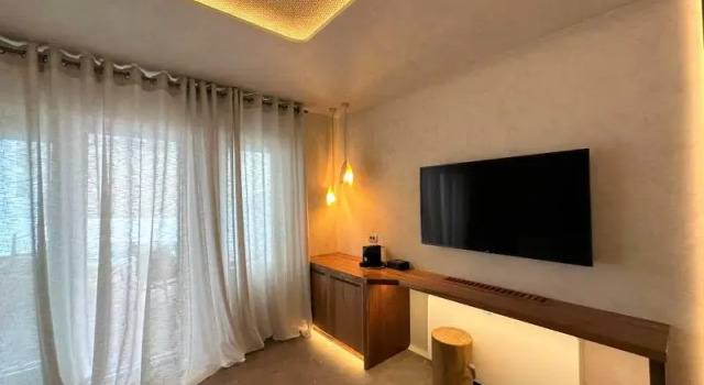 2 Bedrooms Suite with balcony Victoria Caves