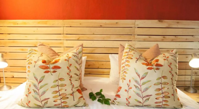 Little Forest Guest House, Забронировать Гостевой дом Сэндтон Рандбург