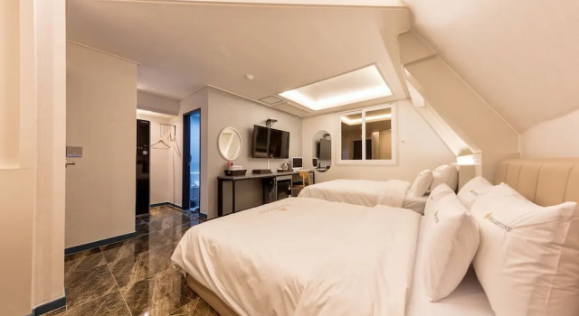 Двухместный семейный номер Standard Ballantine Business Hotel