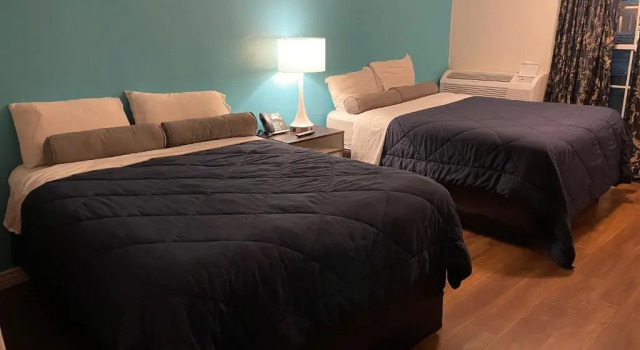 Двухместный номер Standard B&J HOTEL AND APARTMENTS