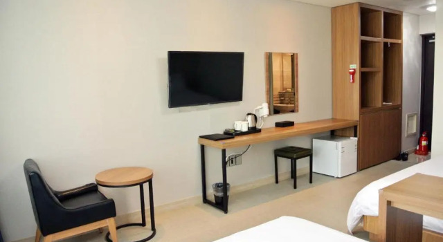Семейный номер Standard Jeju Noblesse Tourist Hotel