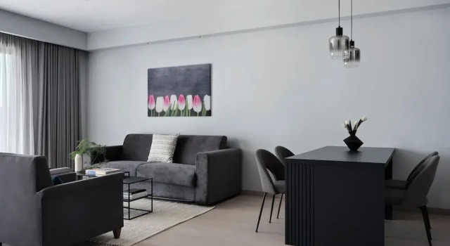 Семейный люкс с балконом и с видом на город AVA Hotel & Residences Athens Riviera