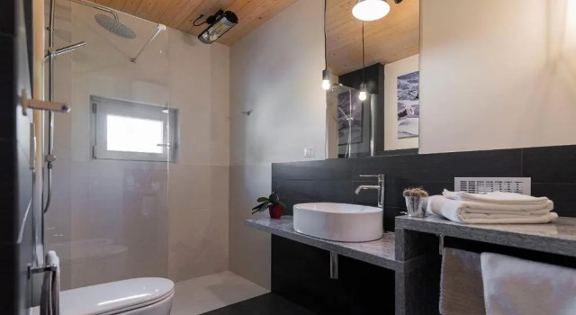 Коттедж Maison 4 soleil. Casa design luce e natura