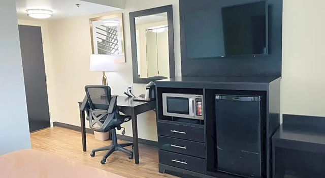Люкс Superior Quality Inn & Suites Lake Charles South