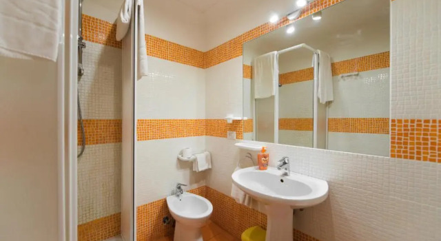 Номер Comfort B&B Rifugio di Roma upon Metro B pvt bathroom pvt balcon