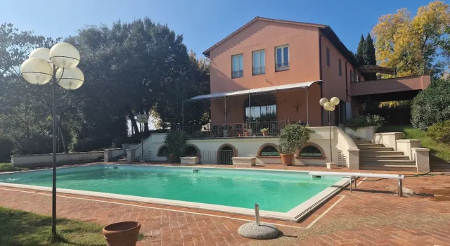 Tricolle Villa con Piscina