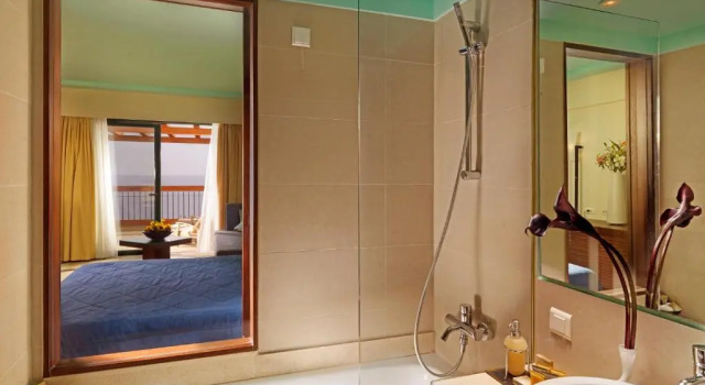 Двухместный номер Superior с видом на море Apostolata Island Resort & Spa