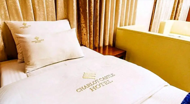 Семейный люкс Charlot Castle Hotel