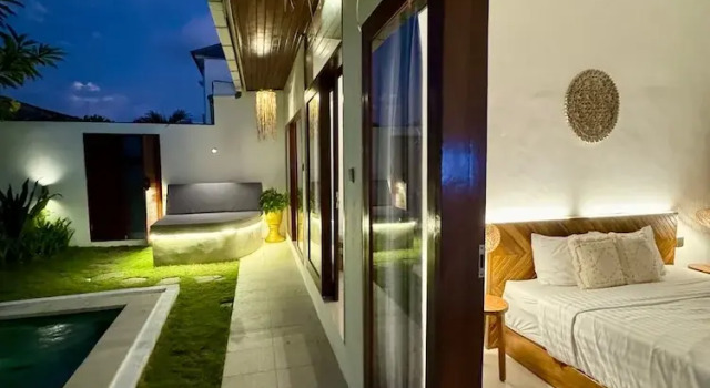 Villa Flora - Seseh Area, Prenota Villa Pererenan Bali