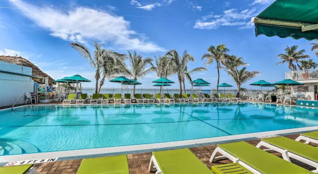 Коттедж Key Colony Beach Waterfront Villa