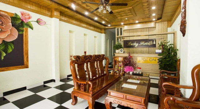 Lucky Hotel by OYO Rooms, Prenota Hotel Da Nang Da Nang