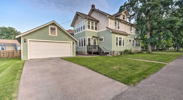 Коттедж Elegant Superior Getaway < 2 Mi to Downtown!