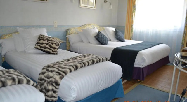 Номер Comfort Hôtel Le Castel