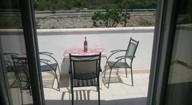Трёхместный номер Standard с балконом и с красивым видом из окна Guesthouse Budima